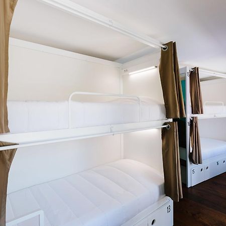 Lisbon South Hostel Almada Dış mekan fotoğraf