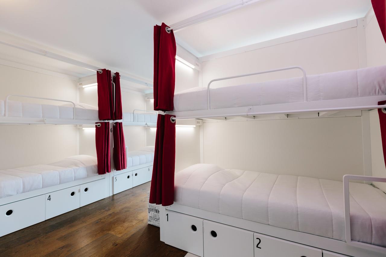 Lisbon South Hostel Almada Dış mekan fotoğraf